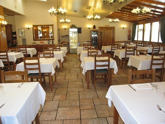 Olave Hostal Lorentxo מראה חיצוני תמונה